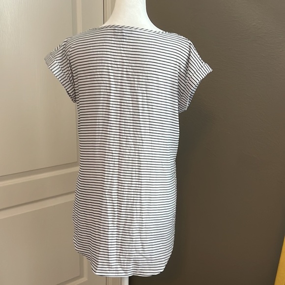 Express Cap Sleeve Blouse White/Black Size Small - Picture 2 of 6